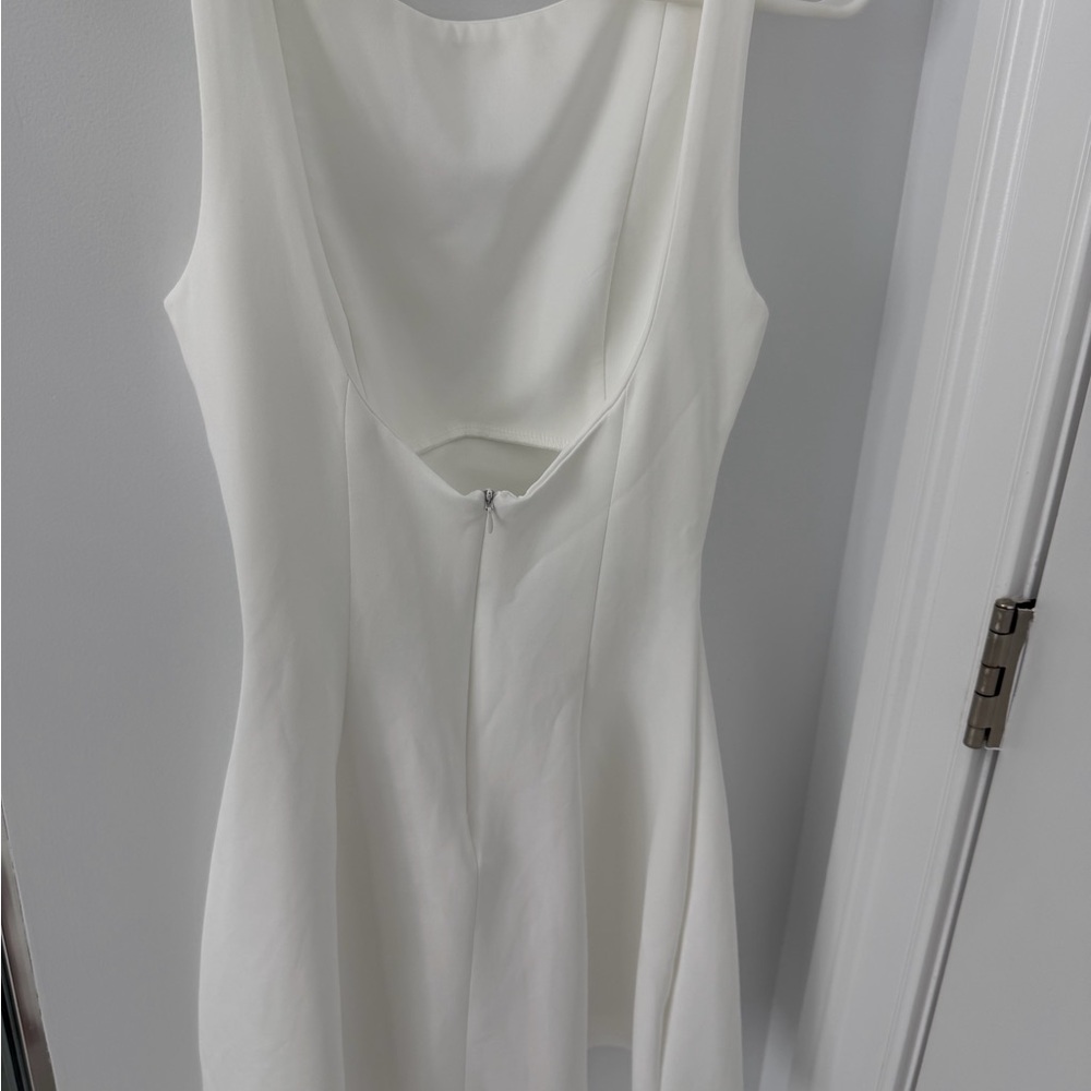 Classic White Sleeveless A-Line Dress - Picture 4 of 6